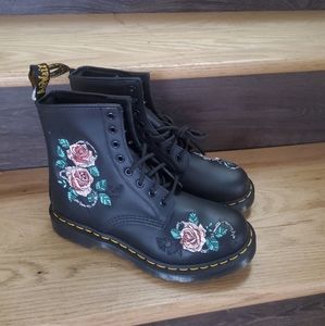 Dr Martens boots size 8 black with pink roses